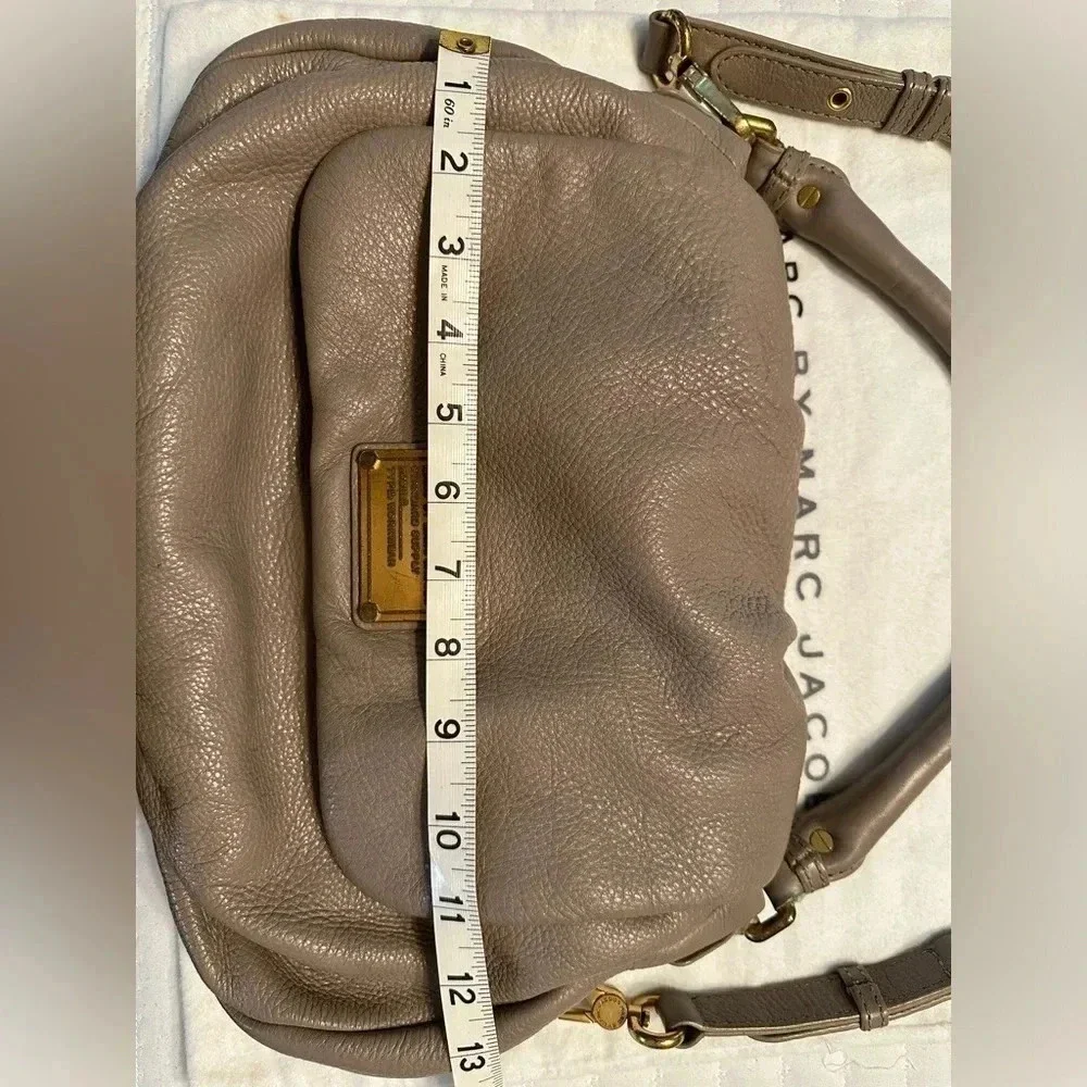 MARC JACOBS LIL UKITA DIRTY MARTINI TAUPE LEATHER CROSSBODY SHOULDER BAG